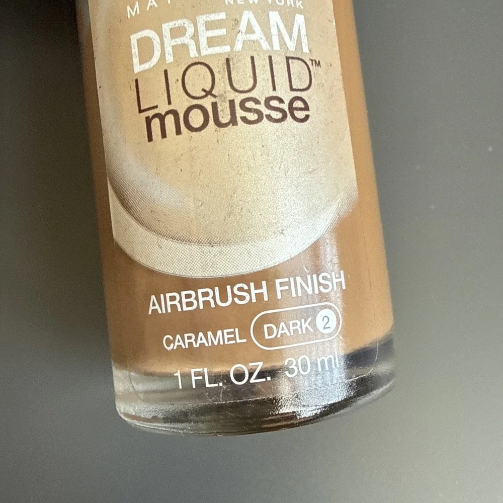 Maybelline Dream Satin Mousse Foundation Airbrush Finish CARAMEL DARK 2